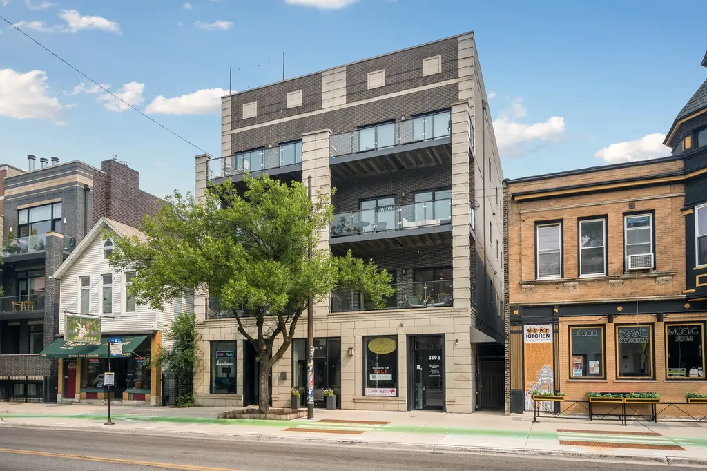 2104 West Belmont Avenue Chicago IL 60618