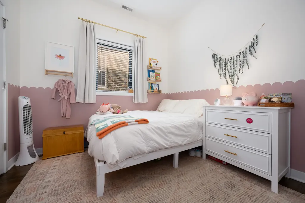 2104 West Belmont Avenue Chicago IL 60618