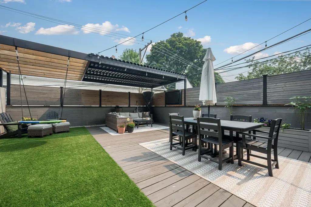 2104 West Belmont Avenue Chicago IL 60618