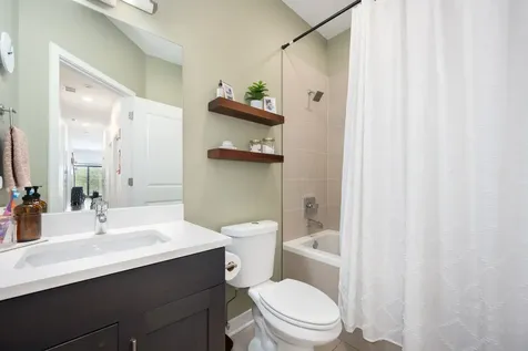 2104 West Belmont Avenue Chicago IL 60618