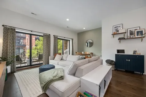 2104 West Belmont Avenue Chicago IL 60618