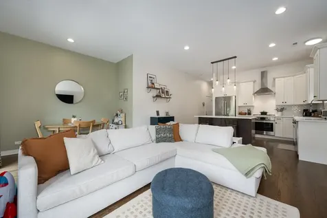 2104 West Belmont Avenue Chicago IL 60618