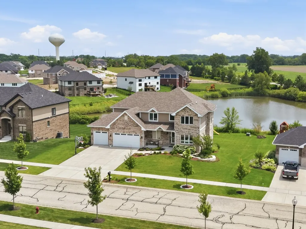 8279 Katie Lane Frankfort IL 60423