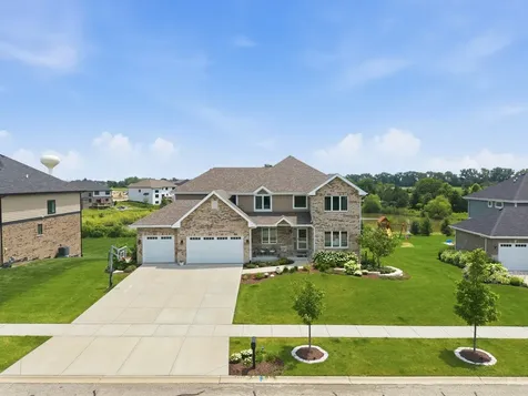 8279 Katie Lane Frankfort IL 60423