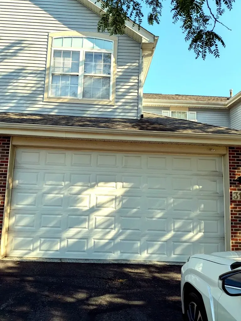 3125 Anton Drive Aurora IL 60504