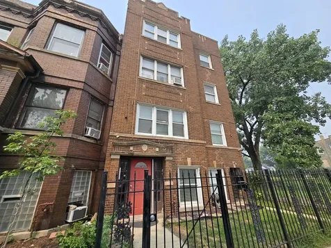 834 North Christiana Avenue Chicago IL 60651