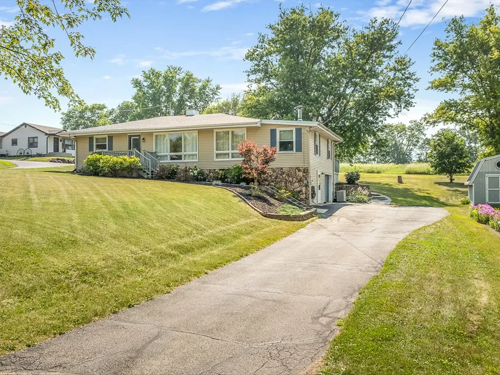 3680 Grove Road Pecatonica IL 61063
