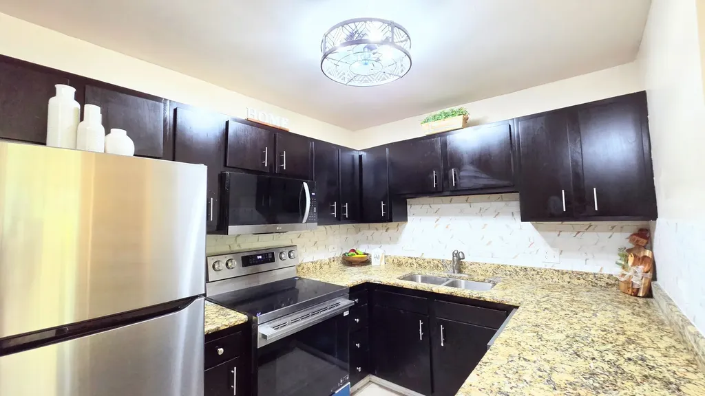 160 Dunteman Drive Glendale Heights IL 60139
