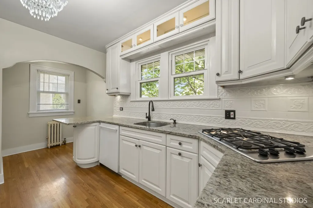 821 Howard Street Wheaton IL 60187
