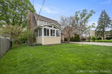 821 Howard Street Wheaton IL 60187