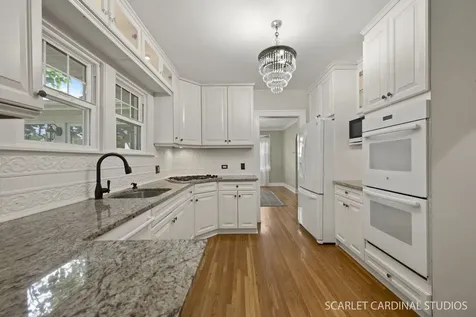 821 Howard Street Wheaton IL 60187