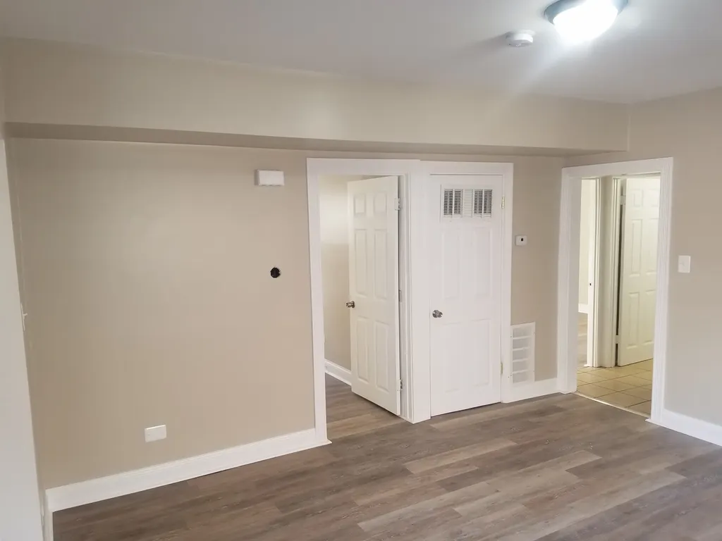 331 West 76th Street Chicago IL 60620