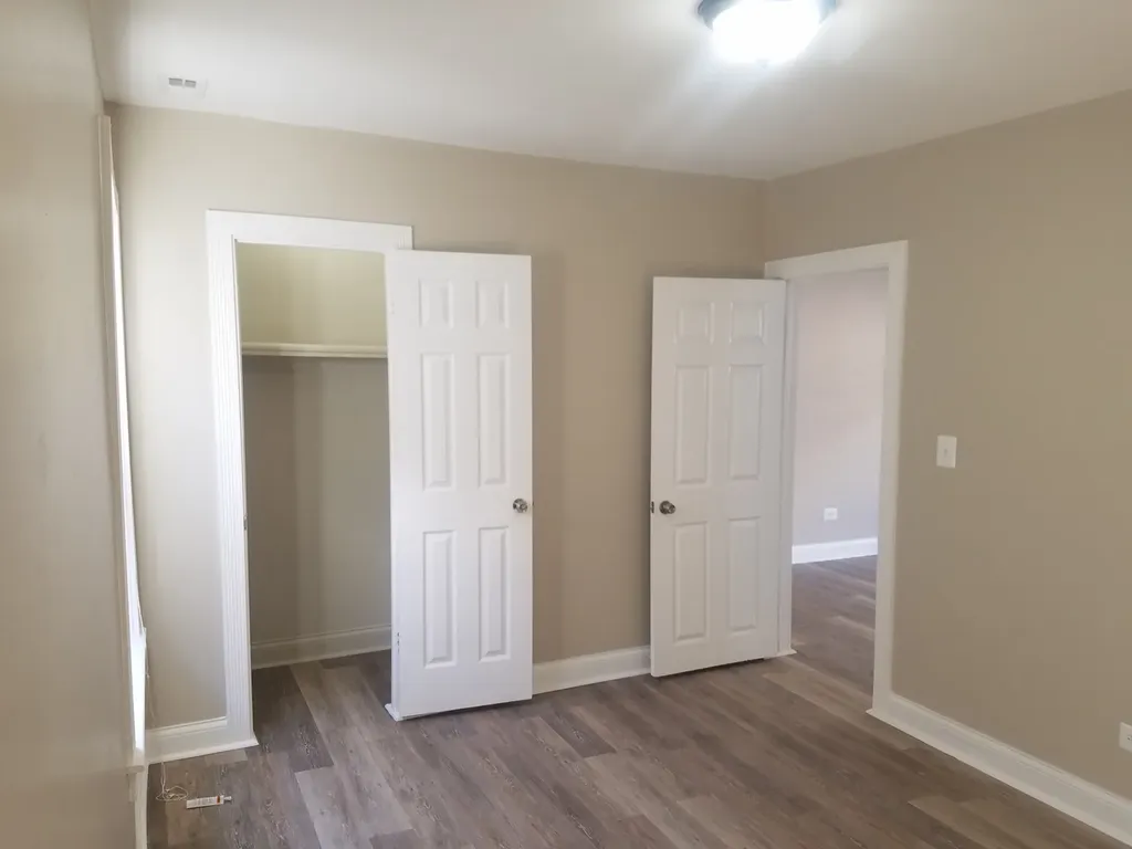 331 West 76th Street Chicago IL 60620