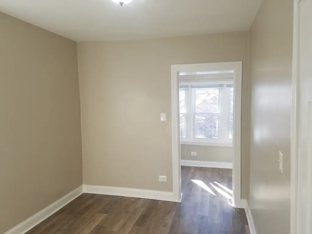 331 West 76th Street Chicago IL 60620