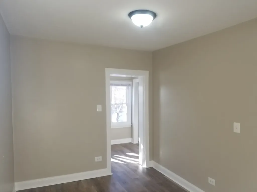 331 West 76th Street Chicago IL 60620