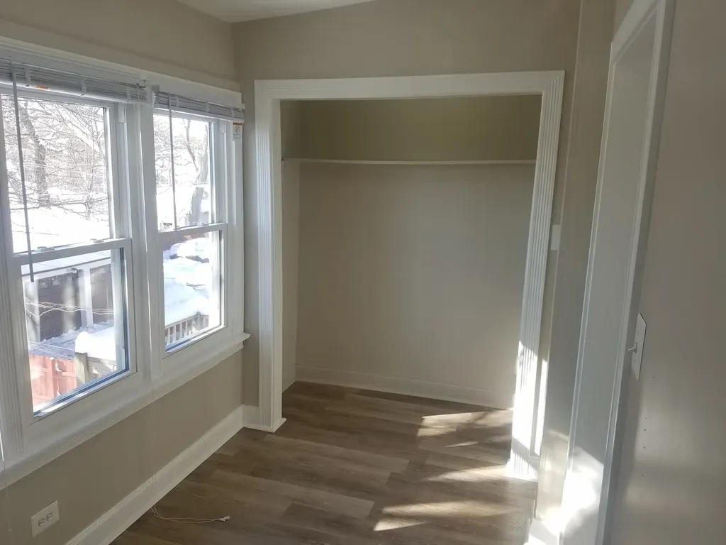 331 West 76th Street Chicago IL 60620