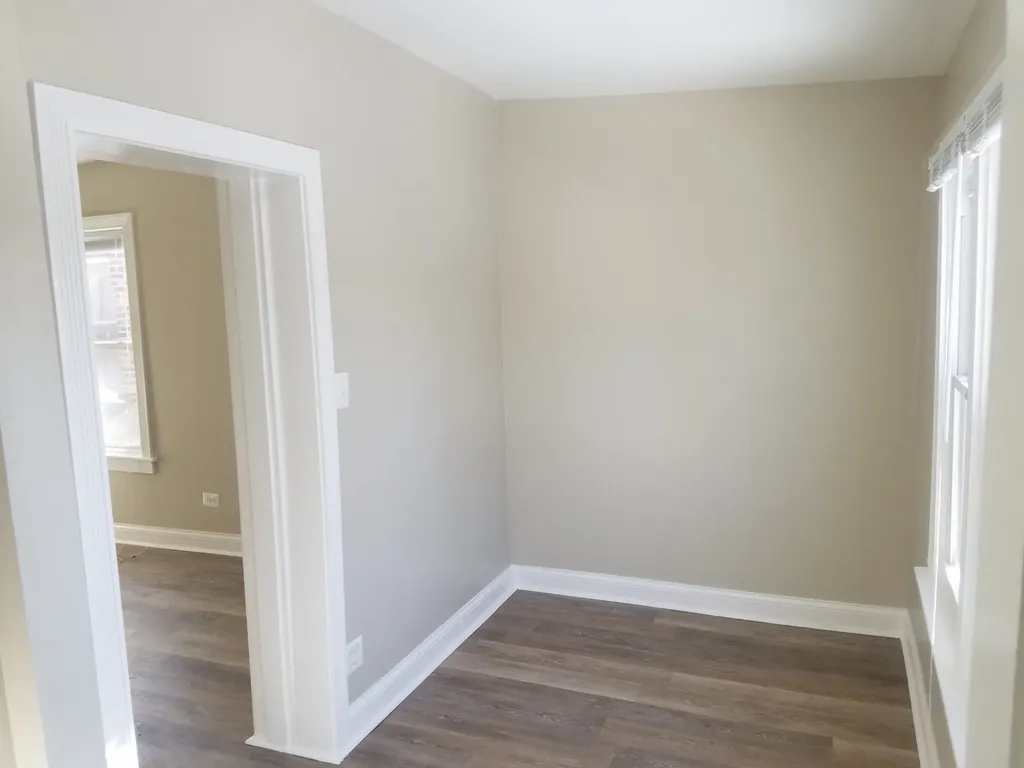 331 West 76th Street Chicago IL 60620