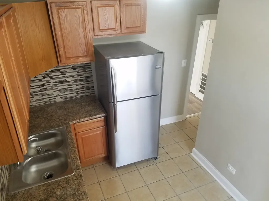 331 West 76th Street Chicago IL 60620