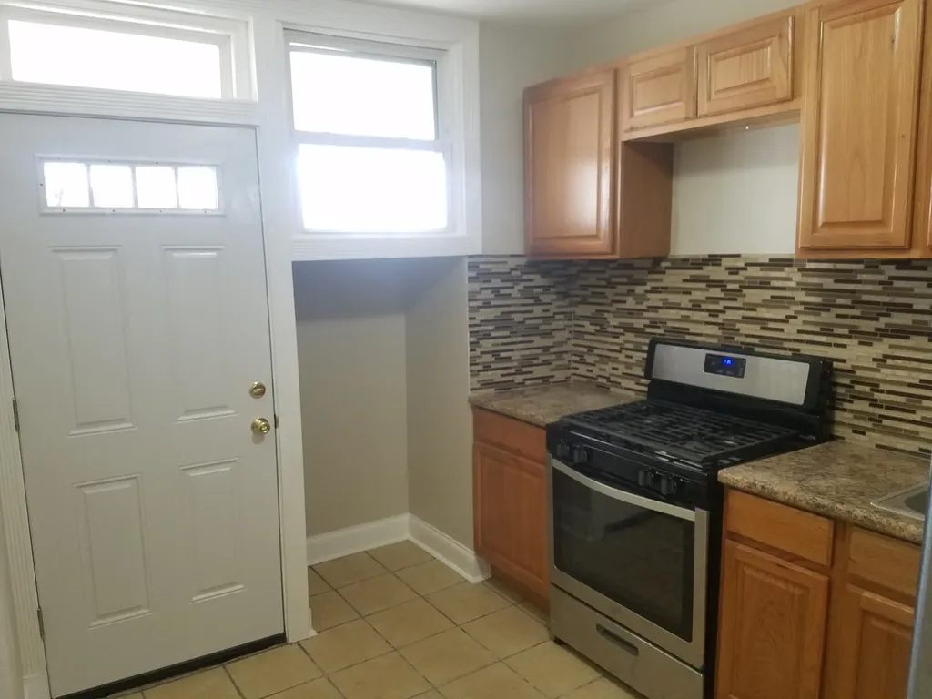 331 West 76th Street Chicago IL 60620