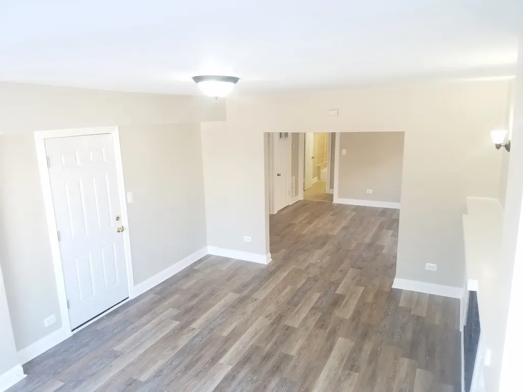 331 West 76th Street Chicago IL 60620