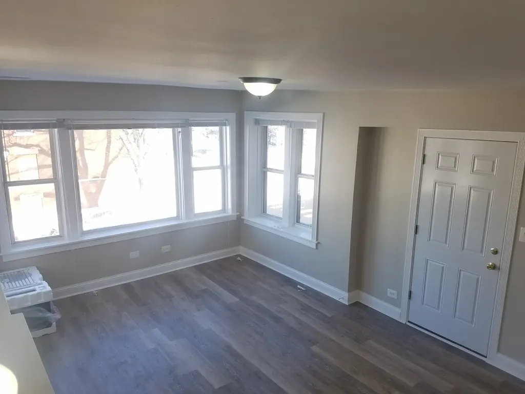 331 West 76th Street Chicago IL 60620
