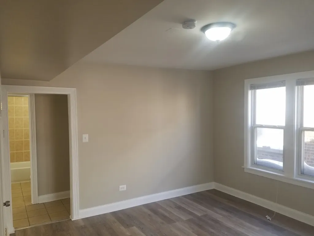 331 West 76th Street Chicago IL 60620