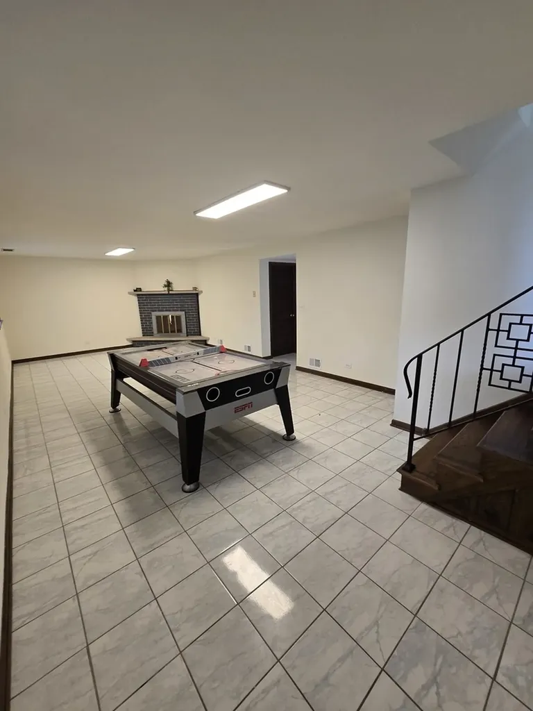 7014 Wilcox Avenue Darien IL 60561