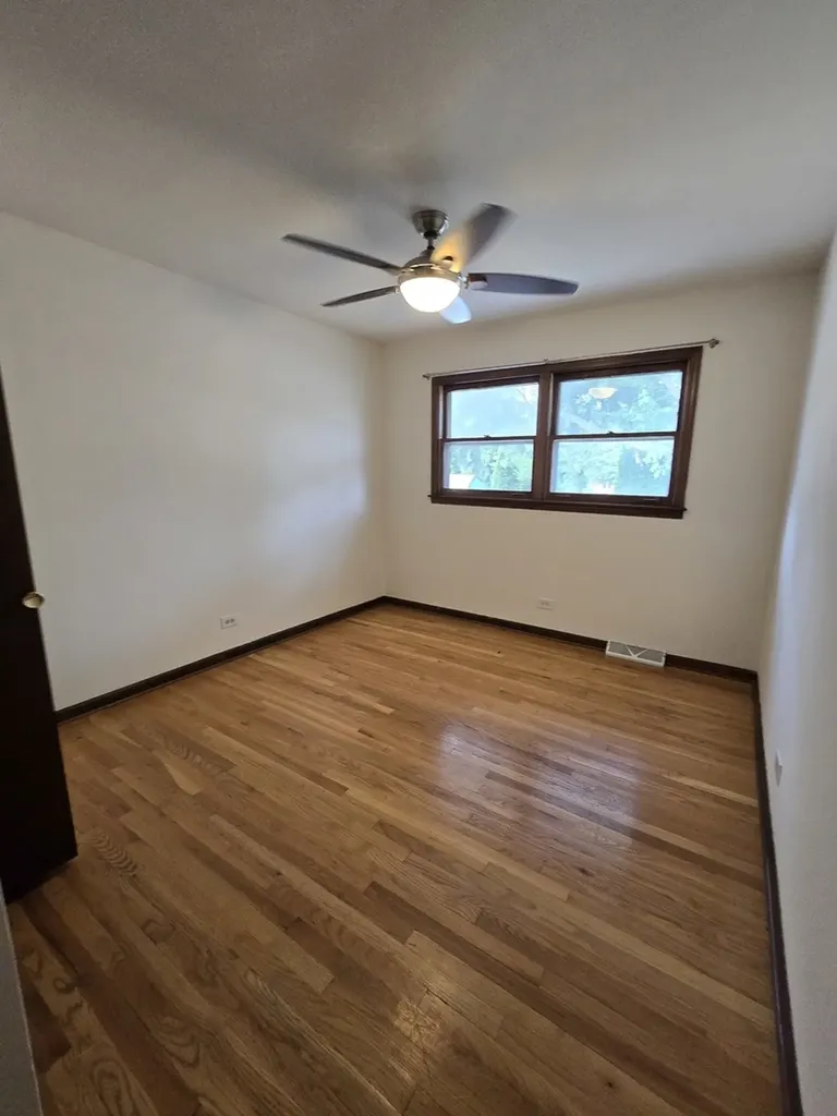 7014 Wilcox Avenue Darien IL 60561