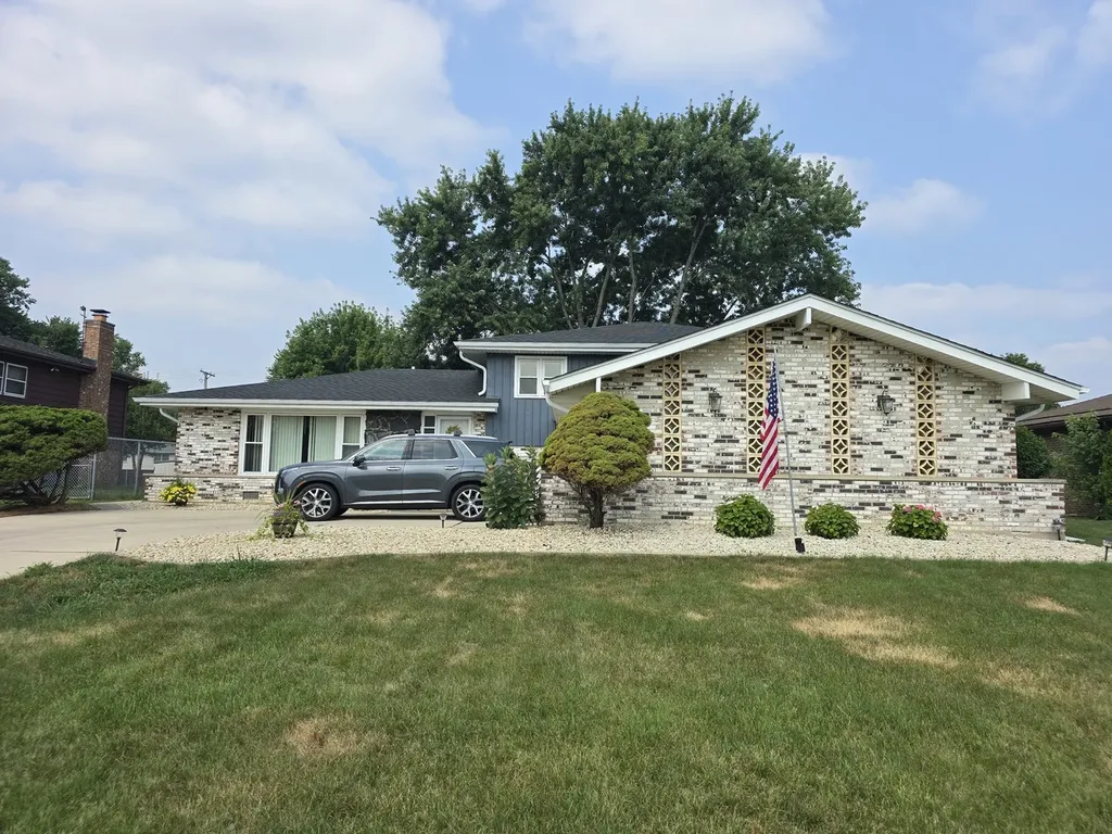 7014 Wilcox Avenue Darien IL 60561