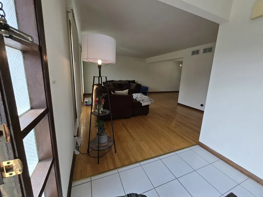7014 Wilcox Avenue Darien IL 60561