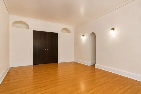 3041 West George Street Chicago IL 60618