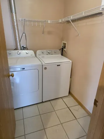 238 Williamsburg Court Romeoville IL 60446