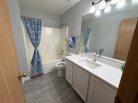 238 Williamsburg Court Romeoville IL 60446