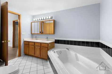 7410 West Lawrence Avenue Harwood Heights IL 60706