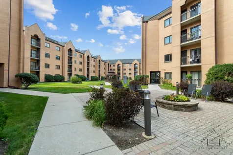 7410 West Lawrence Avenue Harwood Heights IL 60706