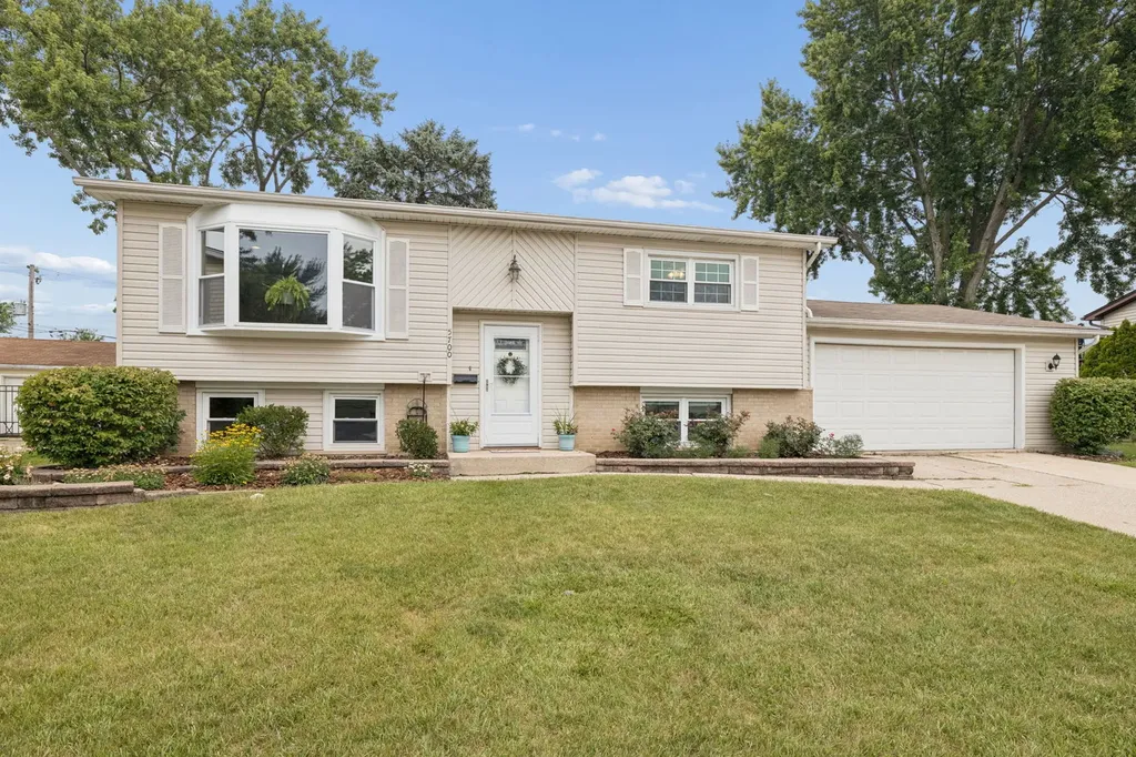 5700 Victoria Drive Oak Forest IL 60452