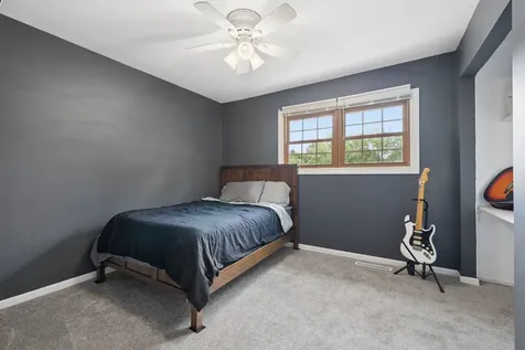 5700 Victoria Drive Oak Forest IL 60452