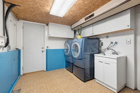 5700 Victoria Drive Oak Forest IL 60452