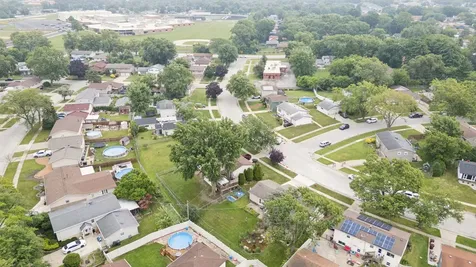 5700 Victoria Drive Oak Forest IL 60452