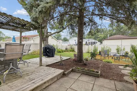 5700 Victoria Drive Oak Forest IL 60452