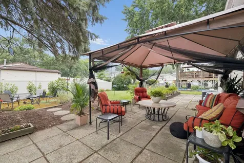 5700 Victoria Drive Oak Forest IL 60452