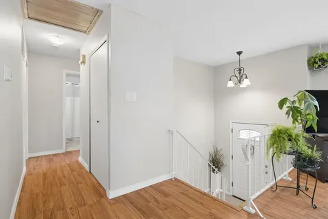 5700 Victoria Drive Oak Forest IL 60452