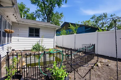 1709 Crescent Drive Champaign IL 61821