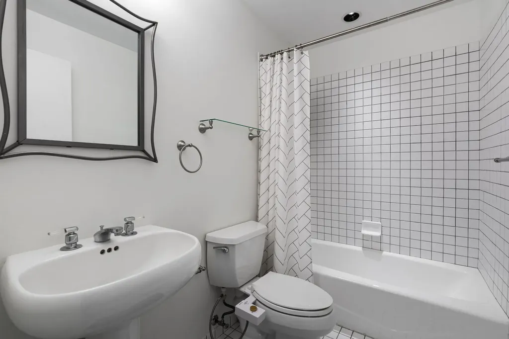 1441 North Cleveland Avenue Chicago IL 60610