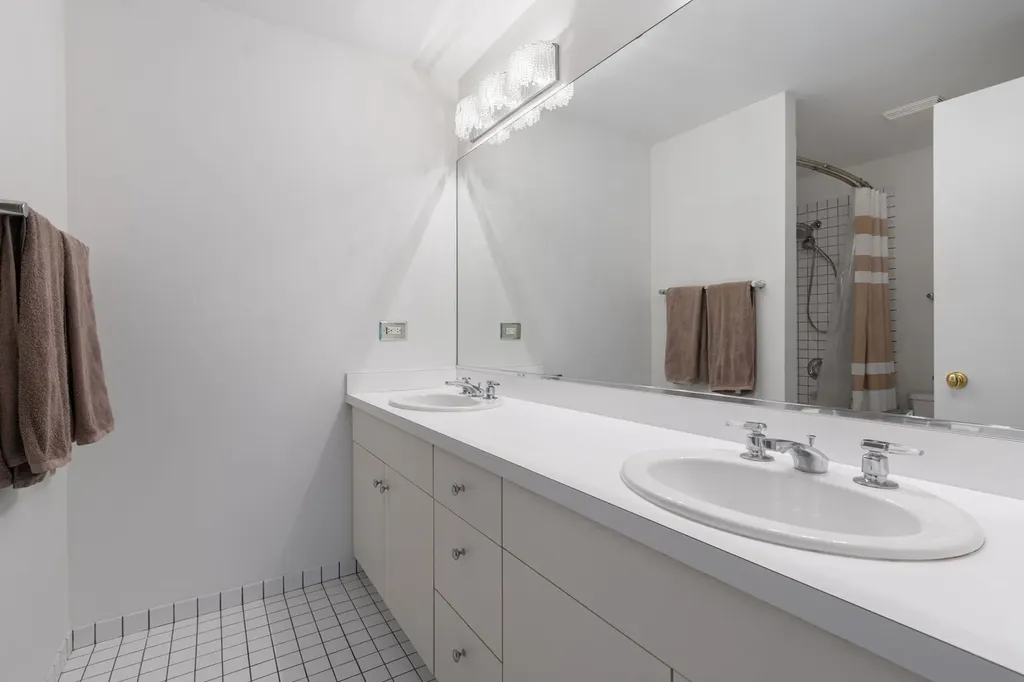 1441 North Cleveland Avenue Chicago IL 60610