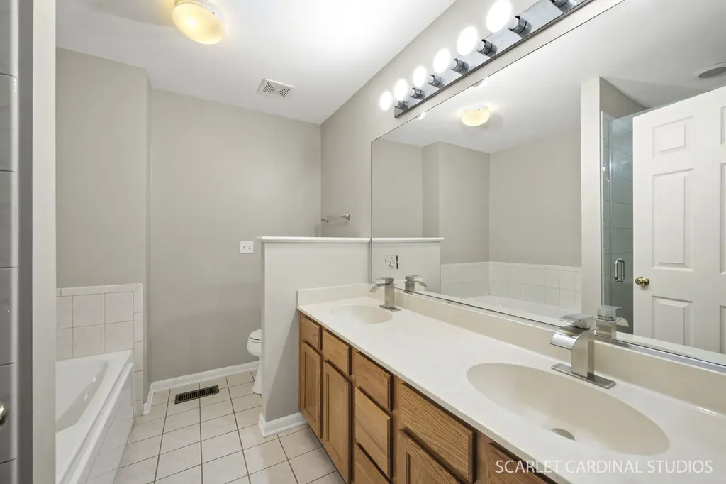 42 Egg Harbour Court Schaumburg IL 60173