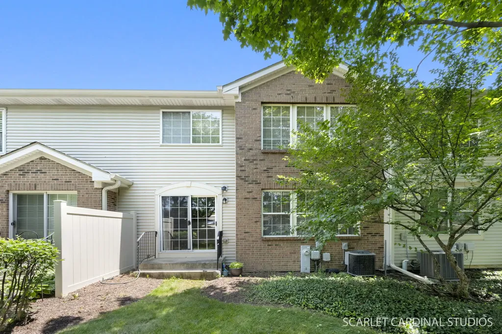42 Egg Harbour Court Schaumburg IL 60173