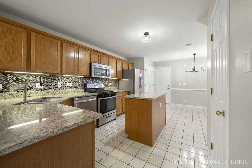 42 Egg Harbour Court Schaumburg IL 60173