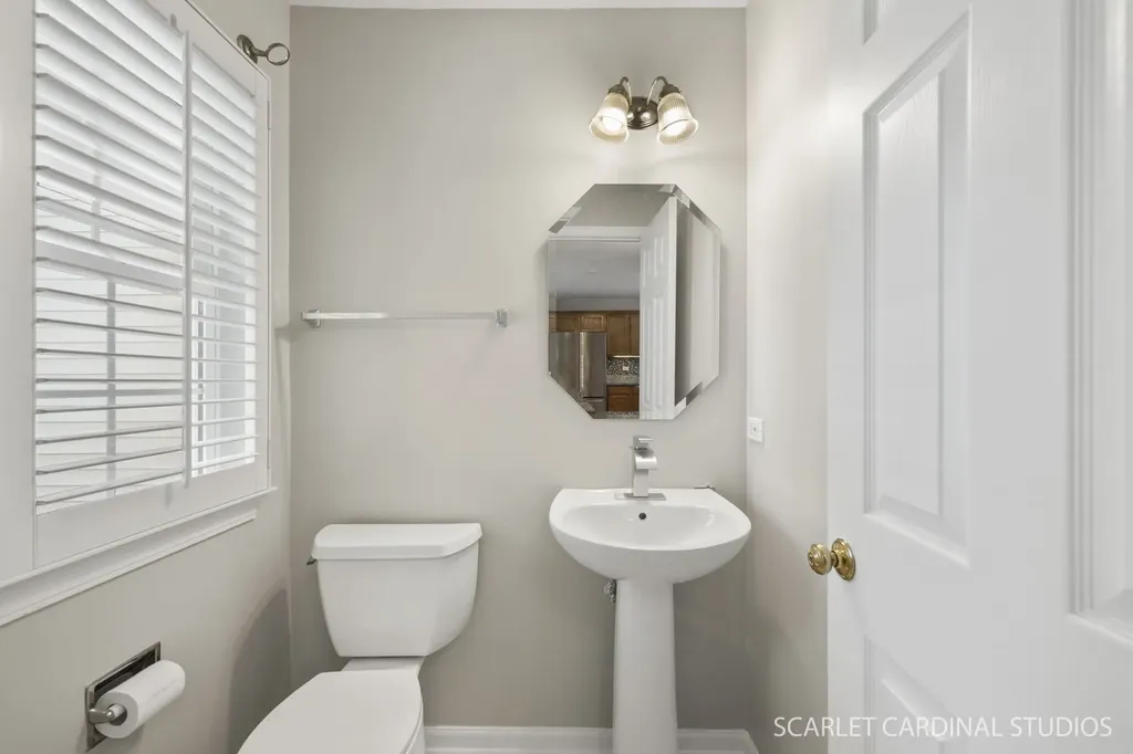 42 Egg Harbour Court Schaumburg IL 60173