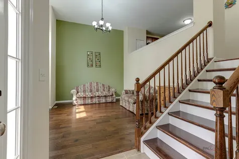 533 Plaza Place Aurora IL 60504